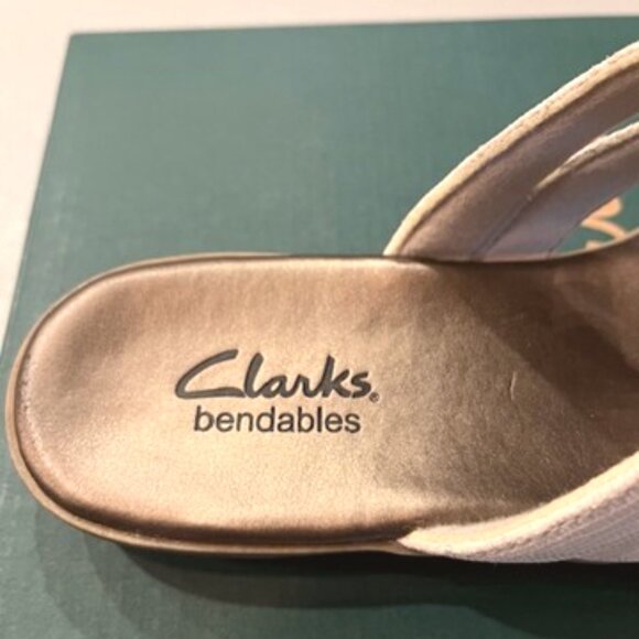 Clarks White Leather 'Dusk Azore' Slip Sandals-7M-NWT - Picture 6 of 7